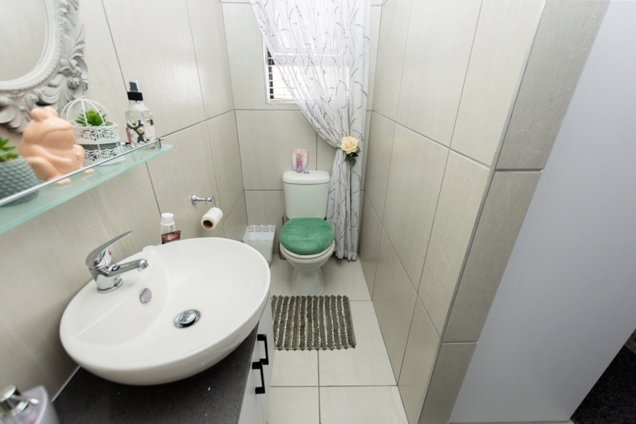 3 Bedroom Property for Sale in Velddrif Western Cape